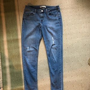 Dark blue levi’s!!!!